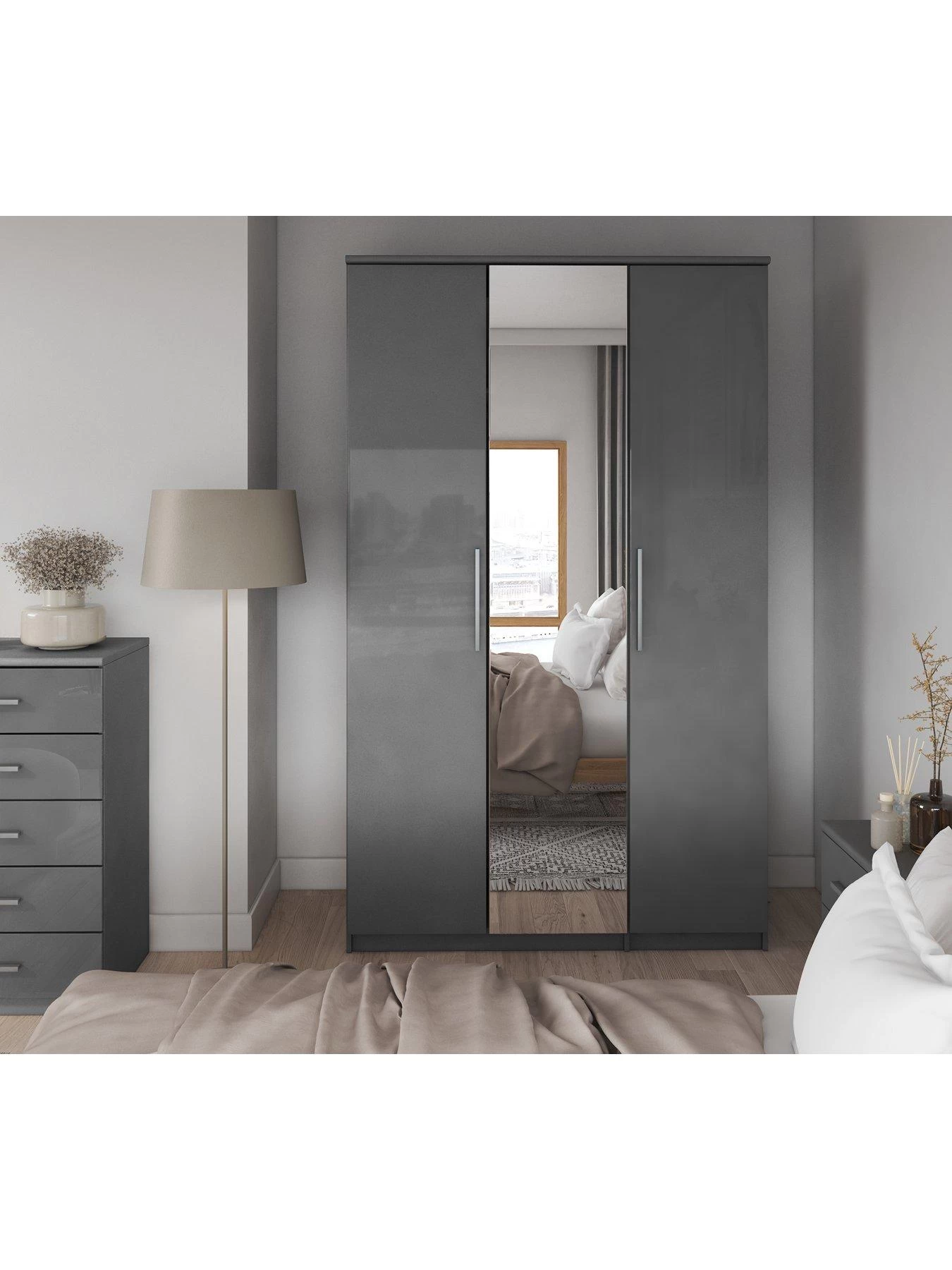 Very Home Prague Gloss 3 Door Mirrored Wardrobe - FSC® Certified 3 Very Home Prague Gloss 3 Door Mirrored Wardrobe - FSC® Certified