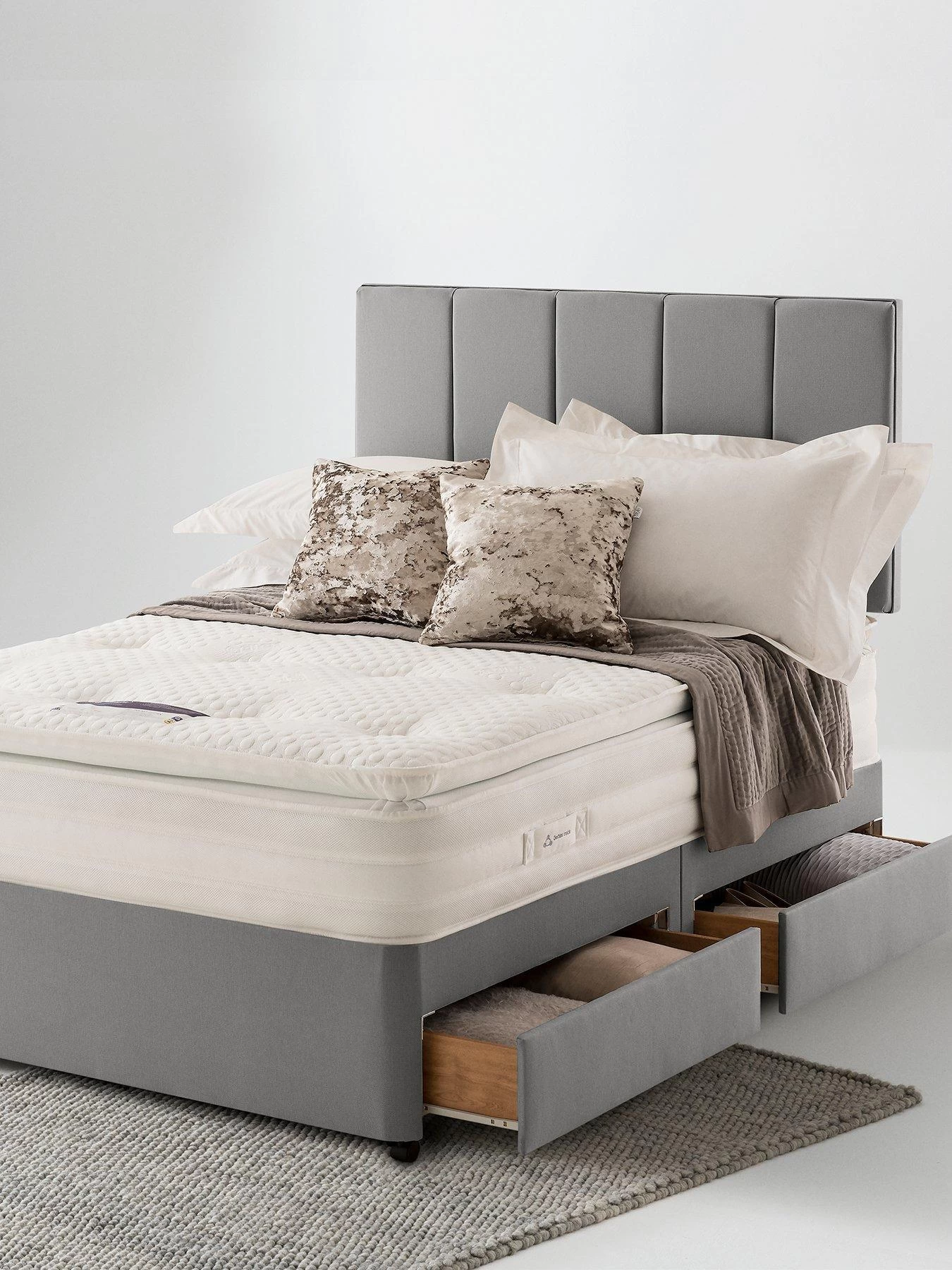 Silentnight Jasmine Geltex 2000 Pocket Pillowtop Mattress - Medium Soft 4 Silentnight Jasmine Geltex 2000 Pocket Pillowtop Mattress - Medium Soft - Image 2