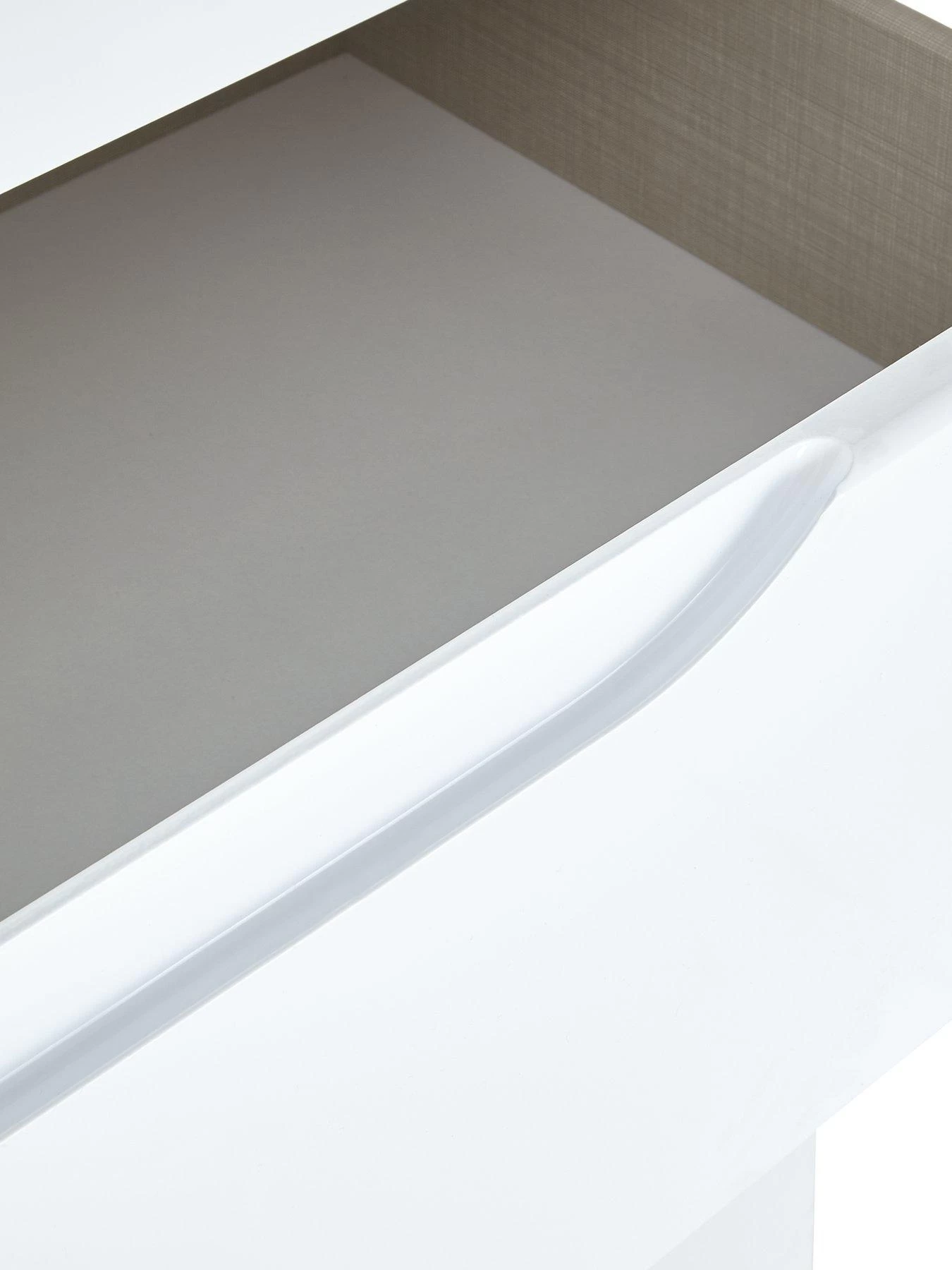 One Call Monaco Ready Assembled High Gloss 5 Drawer Chest 6 One Call Monaco Ready Assembled High Gloss 5 Drawer Chest - Image 4