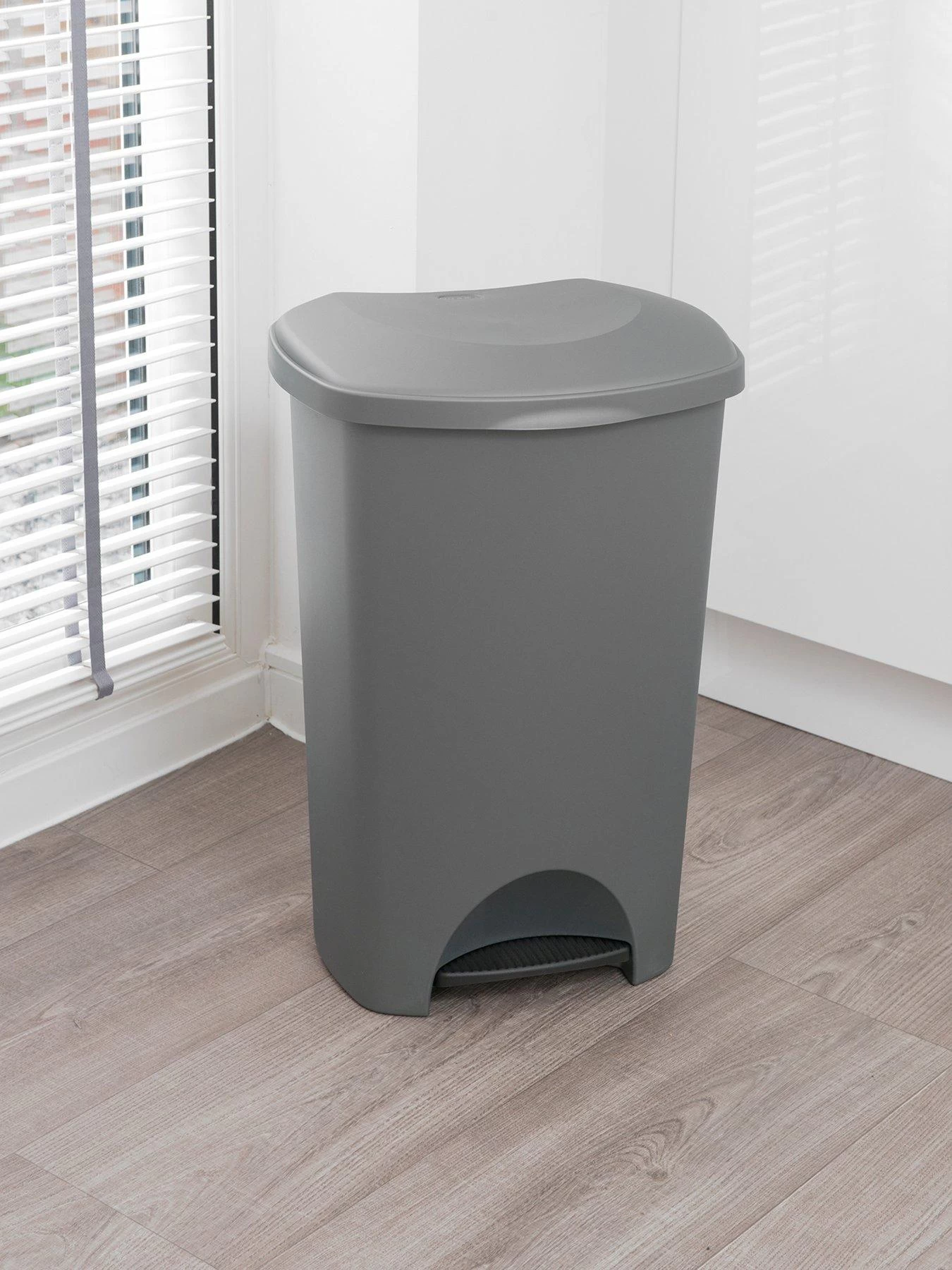 Addis 50-litre Pedal Bin In Metallic Silver 4 Addis 50-litre Pedal Bin In Metallic Silver - Image 2