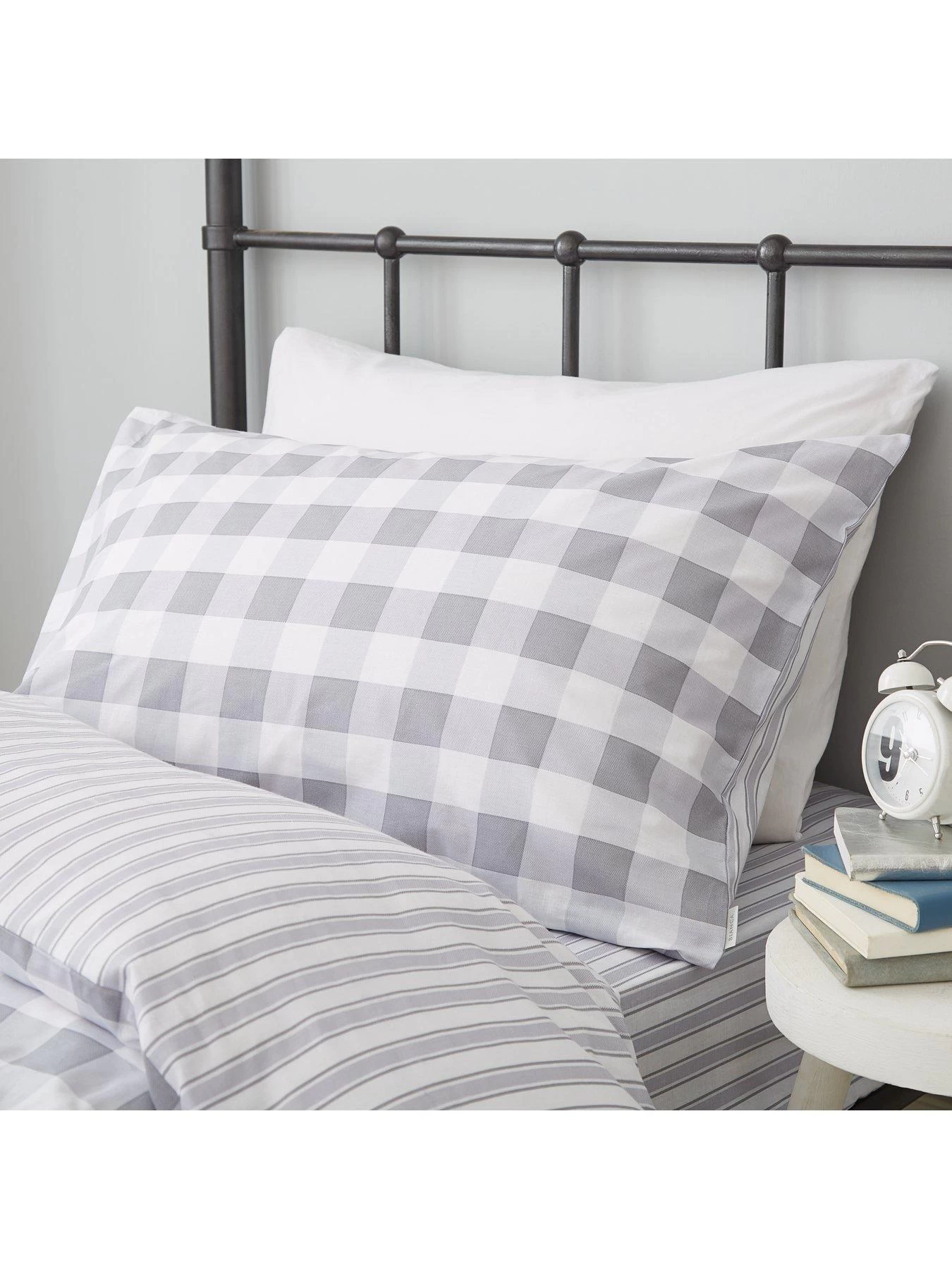 Bianca Fine Linens Stripe Cotton Duvet Cover Set - Grey 5 Bianca Fine Linens Stripe Cotton Duvet Cover Set - Grey - Image 3
