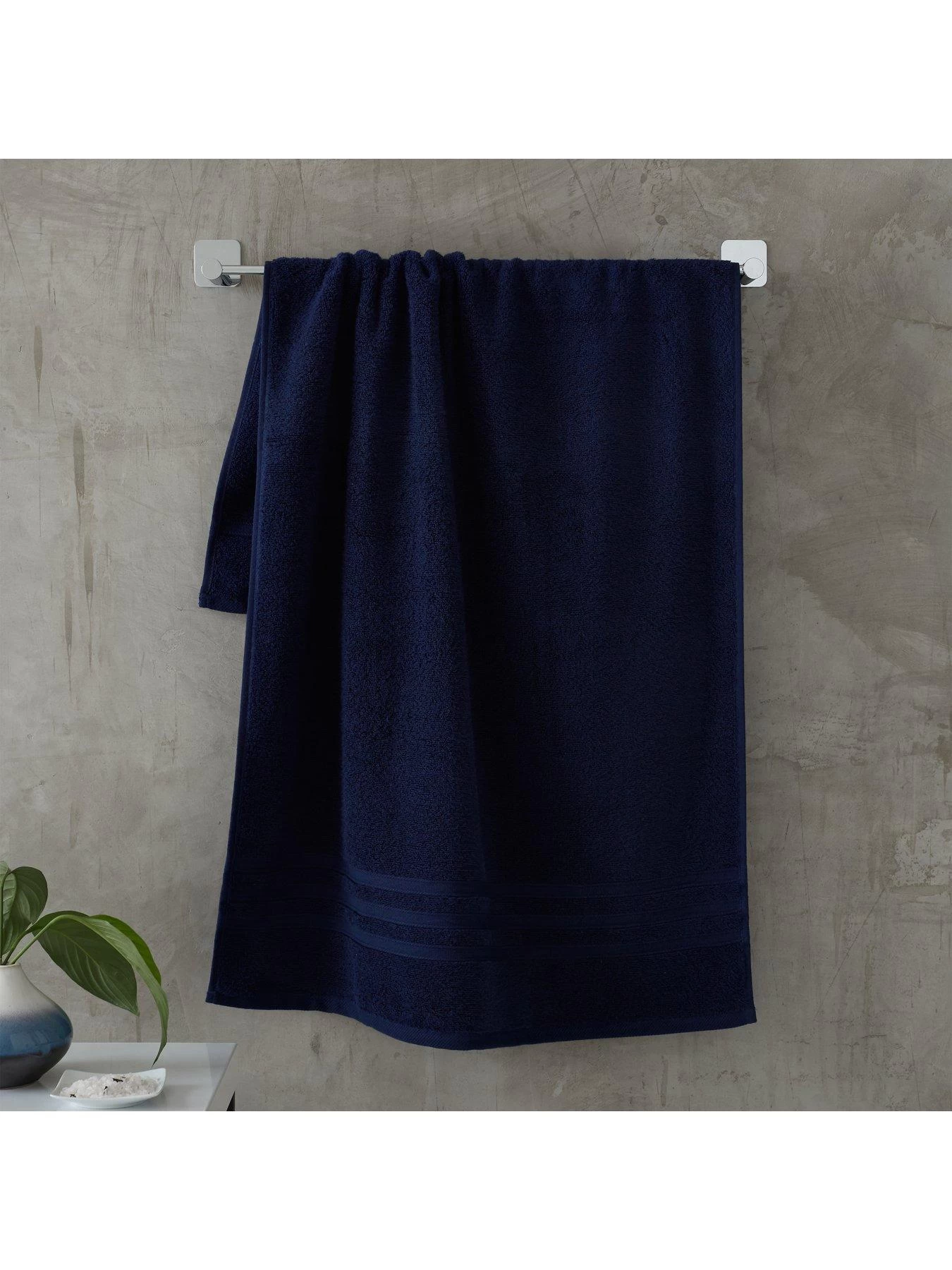Catherine Lansfield Zero Twist Bath Sheets - Navy 6 Catherine Lansfield Zero Twist Bath Sheets - Navy - Image 4