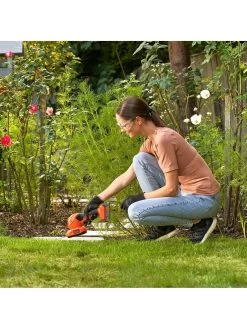 Black & Decker 18V Cordless Li-ion Shear Shrubber With Blades (BCSS18D1-GB) -Home Comprehensive RMYUJ SQ5 0000000099 N A SLd3