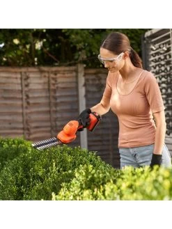 Black & Decker 18V Cordless Li-ion Shear Shrubber With Blades (BCSS18D1-GB) -Home Comprehensive RMYUJ SQ6 0000000099 N A SLd4