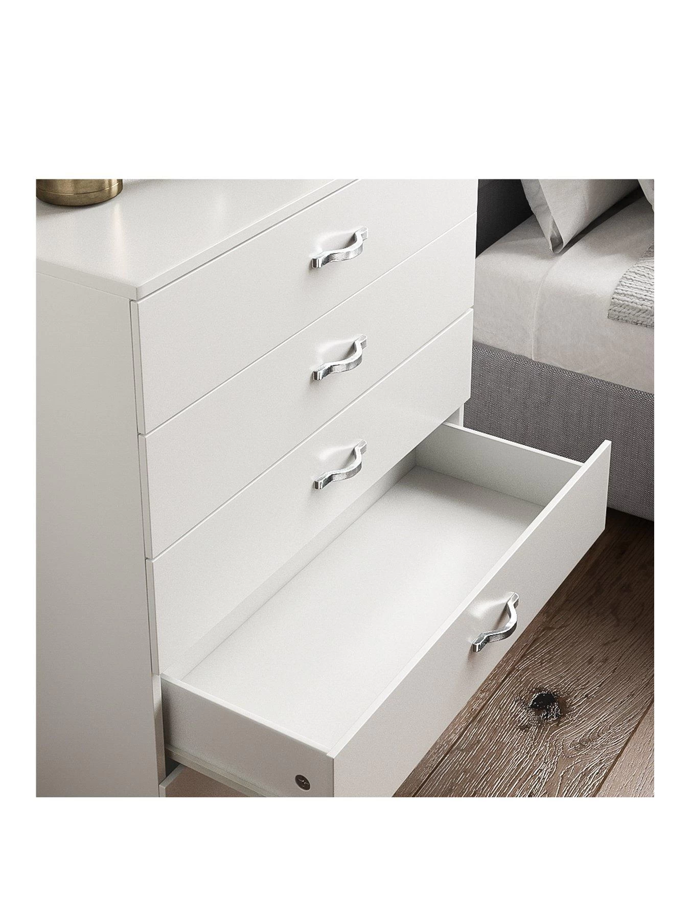 Vida Designs Hulio 5 Drawer Compact Chest - White 5 Vida Designs Hulio 5 Drawer Compact Chest - White - Image 3
