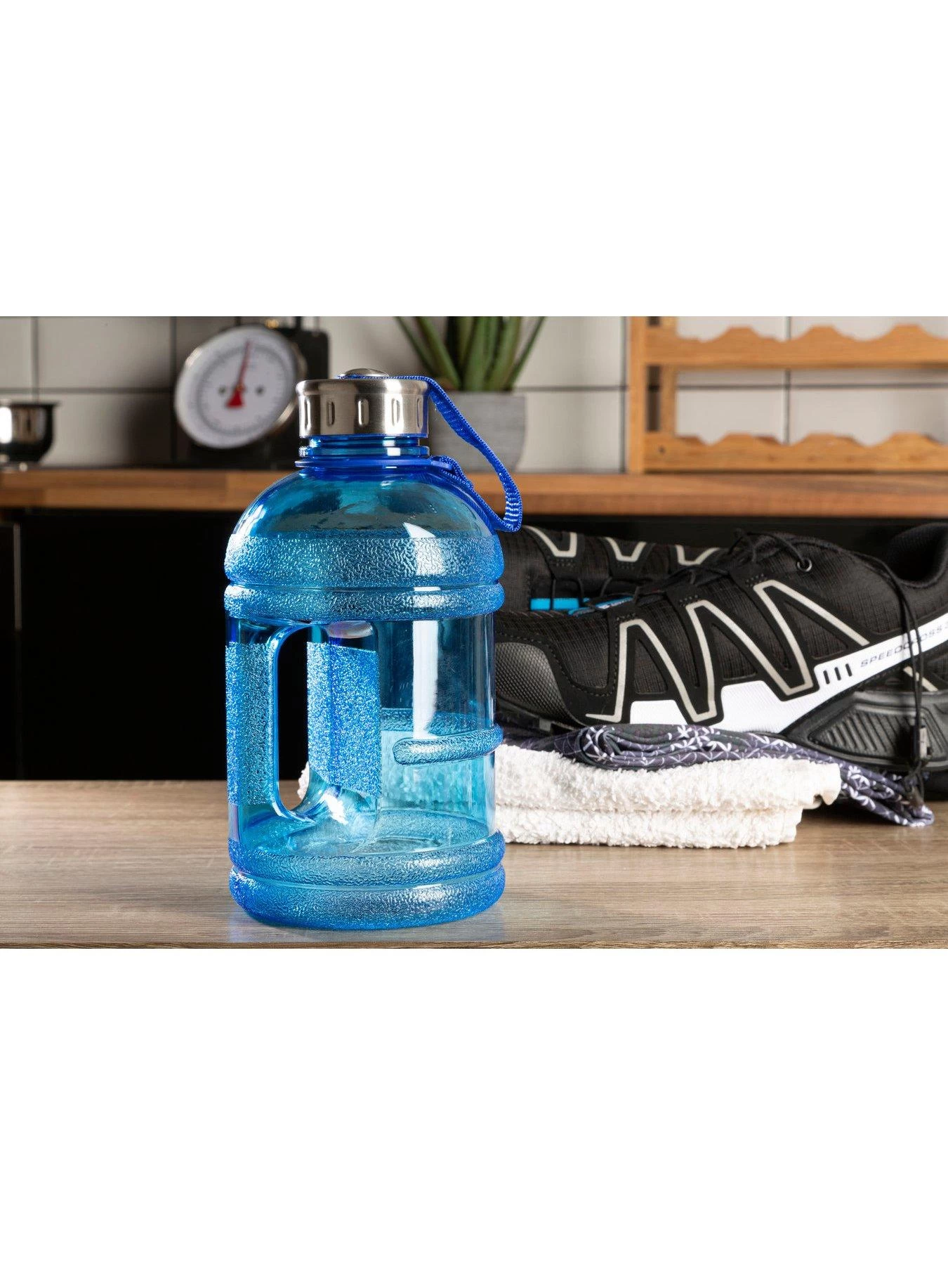 Premier Housewares 1.5-Litre Blue Sports Drinking Bottle 6 Premier Housewares 1.5-Litre Blue Sports Drinking Bottle - Image 4