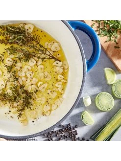 Tower Barbary & Oak 24 Cm Cast Iron Round Casserole - Blue -Home Comprehensive TGRPF SQ5 0000000020 BLUE SLd3