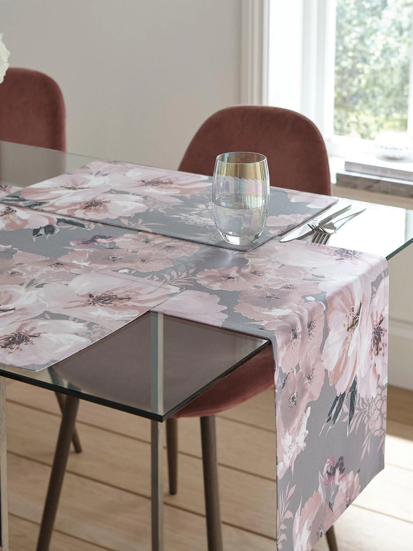 Catherine Lansfield Dramatic Floral Placemats – Set Of 2 6 Catherine Lansfield Dramatic Floral Placemats – Set Of 2 - Image 4