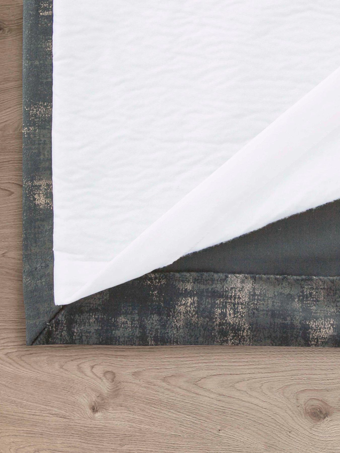 Very Home Venice Therma Lined Eyelet Curtains 6 Very Home Venice Therma Lined Eyelet Curtains - Image 4