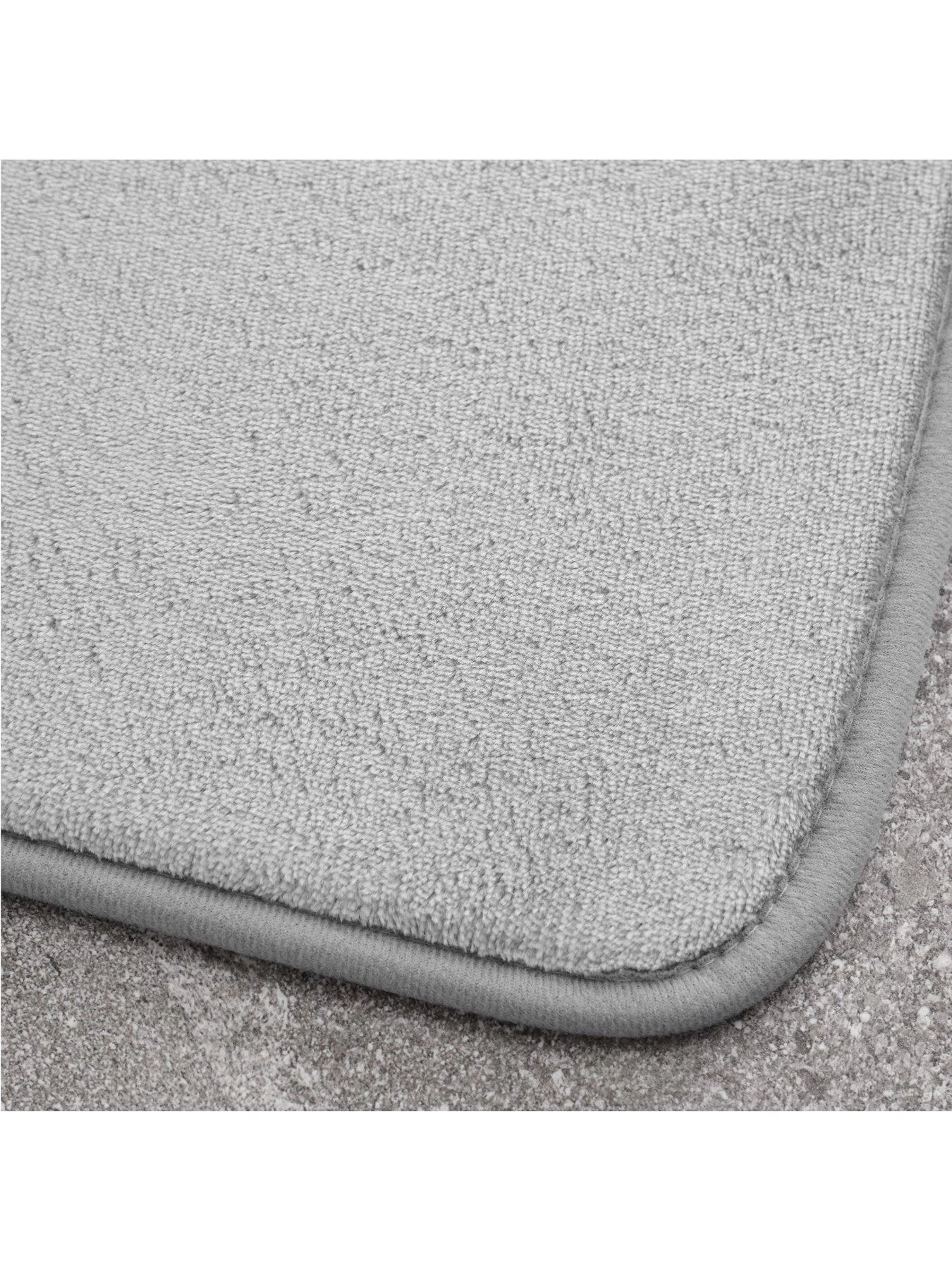 Catherine Lansfield Anti-Bacterial Memory Foam Bath And Pedestal Mat Set 4 Catherine Lansfield Anti-Bacterial Memory Foam Bath And Pedestal Mat Set - Image 2
