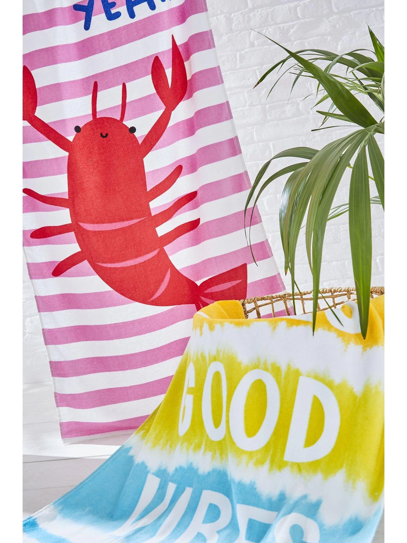 Catherine Lansfield High Tides Beach Towel 6 Catherine Lansfield High Tides Beach Towel - Image 4
