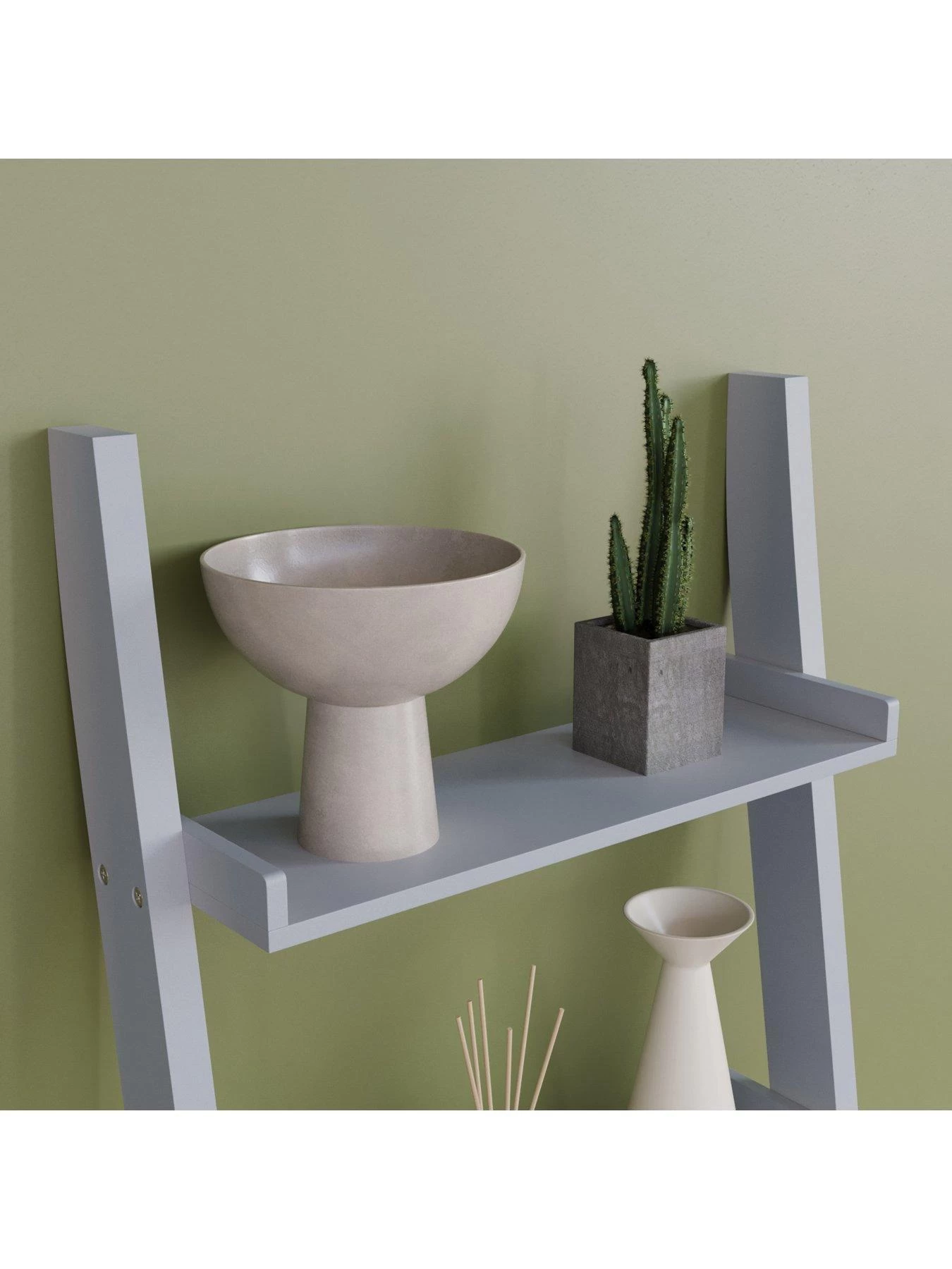 Vida Designs York 4 Tier Ladder Bookcase - Grey 6 Vida Designs York 4 Tier Ladder Bookcase - Grey - Image 4