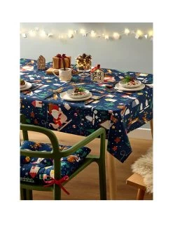 Catherine Lansfield Santas Christmas Wonderland Tablecloth - Small