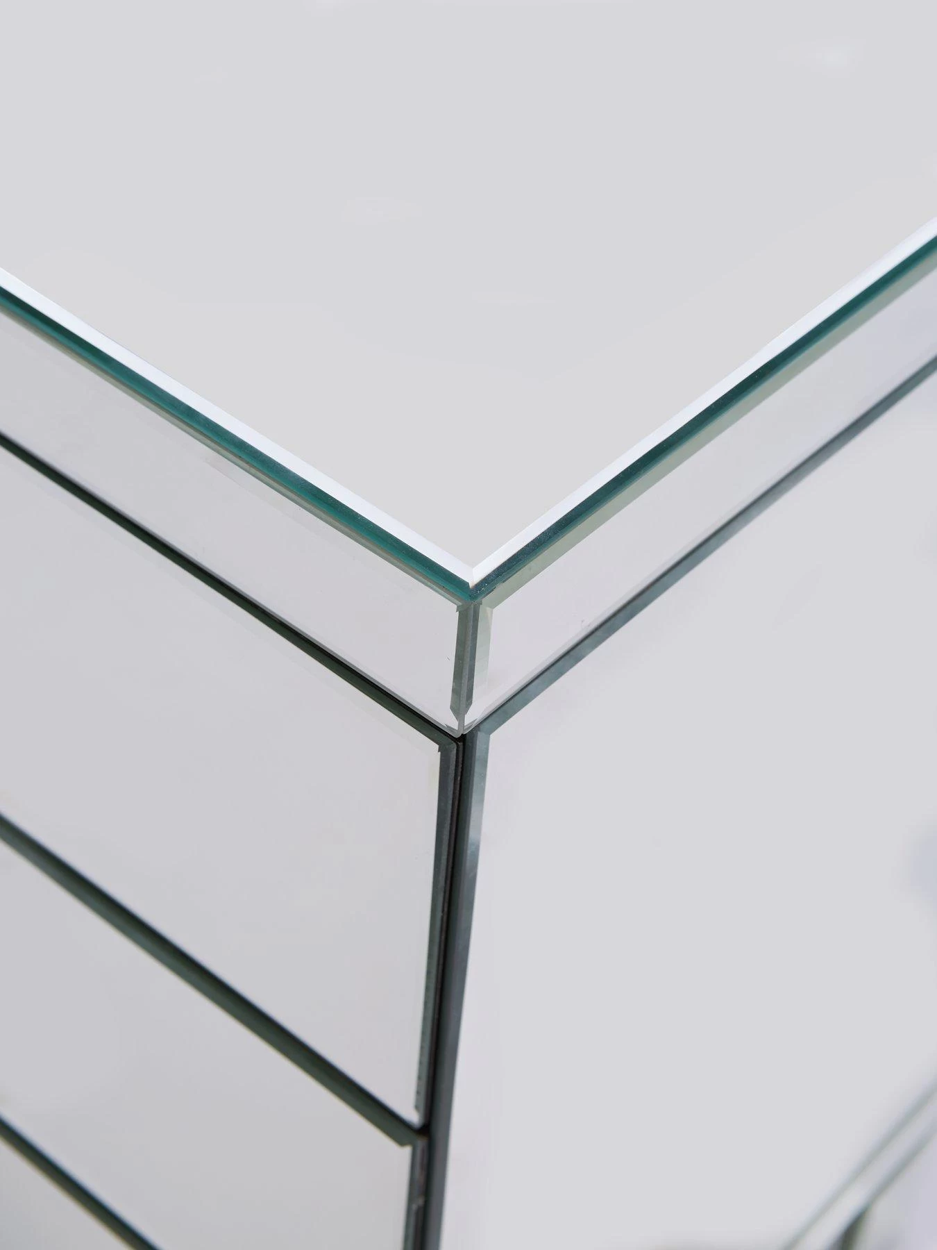 Rialto Mirrored 3 Drawer Bedside Chest 6 Rialto Mirrored 3 Drawer Bedside Chest - Image 4