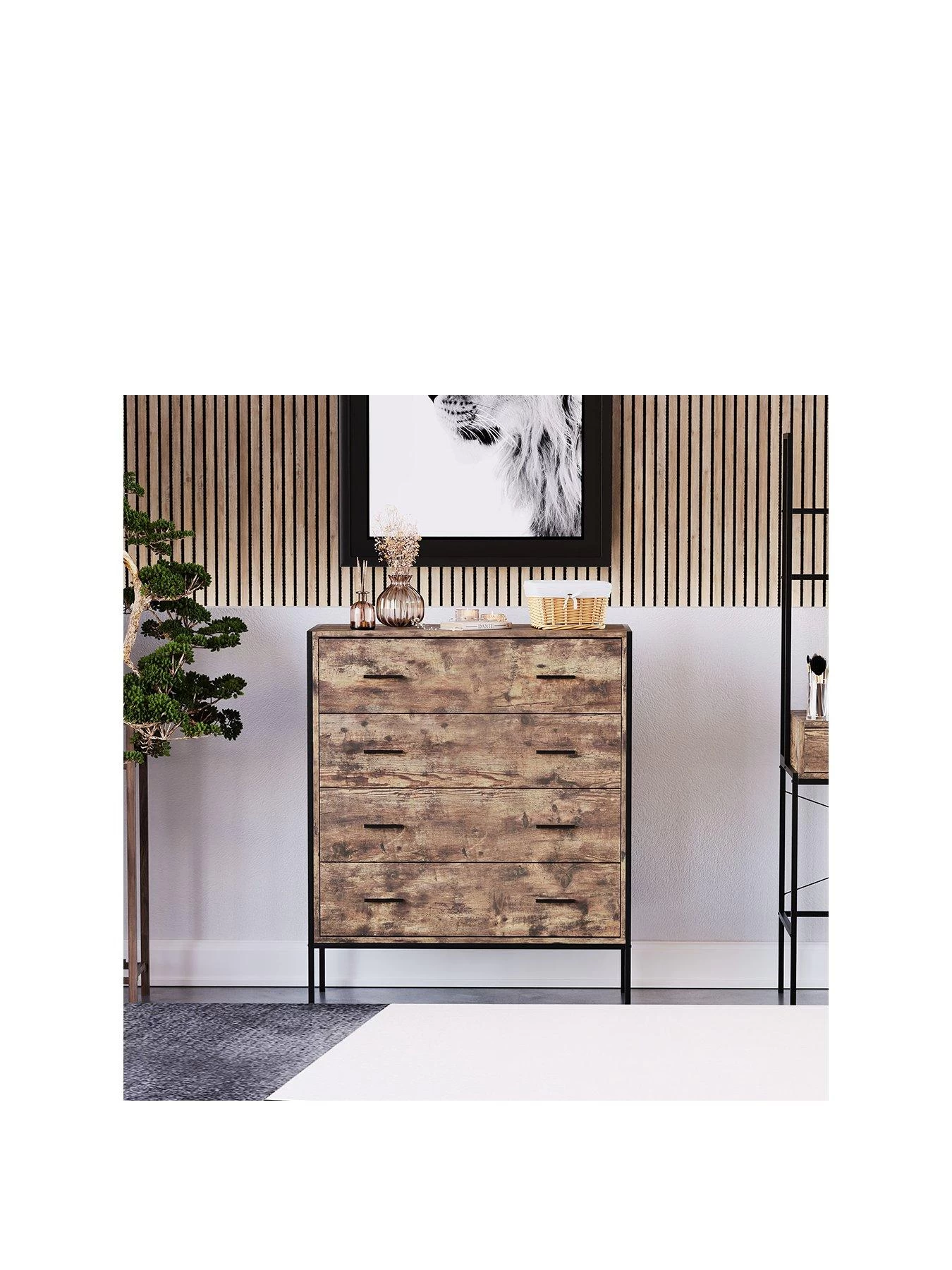 Vida Designs Brooklyn 4 Drawer Chest - Dark Oak 5 Vida Designs Brooklyn 4 Drawer Chest - Dark Oak - Image 3