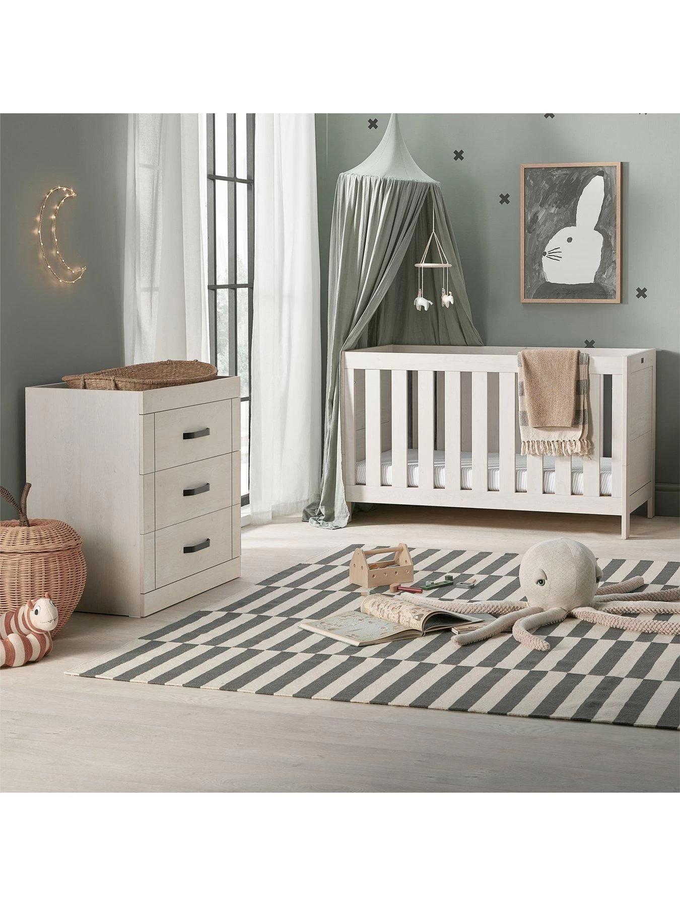 Silver Cross Alnmouth Oak 2 Piece Cot And Dresser Furniture Set 3 Silver Cross Alnmouth Oak 2 Piece Cot And Dresser Furniture Set