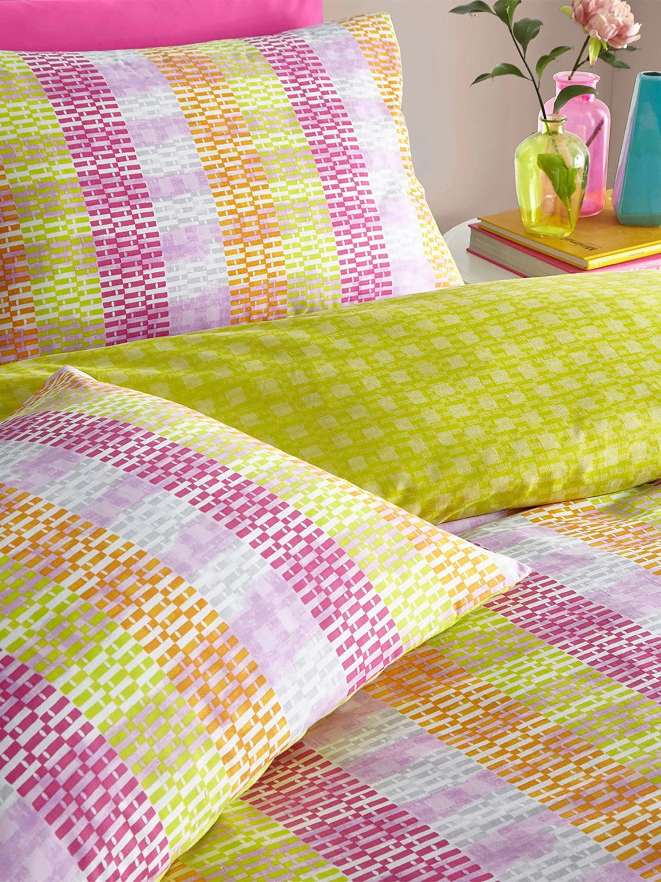 Furn Neola Multi Duvet Cover Set 5 Furn Neola Multi Duvet Cover Set - Image 3