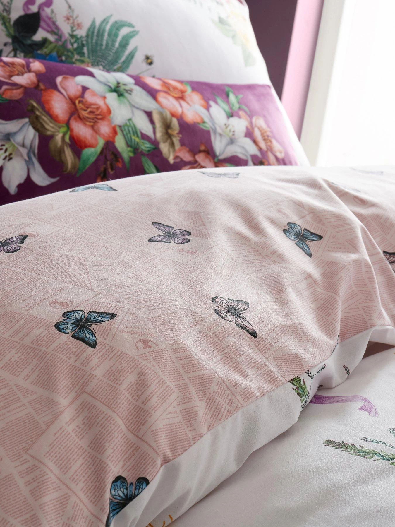 Bridgerton By Catherine Lansfield Wallflower Duvet Cover Set - Natural 7 Bridgerton By Catherine Lansfield Wallflower Duvet Cover Set - Natural - Image 5