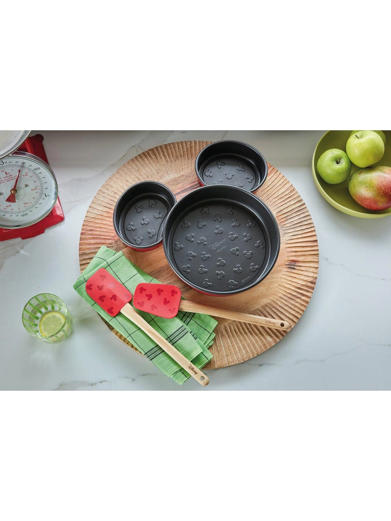 Prestige Disney Bake With Mickey Mouse 3 Piece Non Stick Mickey Head Cake Tins - Red & Black 7 Prestige Disney Bake With Mickey Mouse 3 Piece Non Stick Mickey Head Cake Tins - Red & Black - Image 5