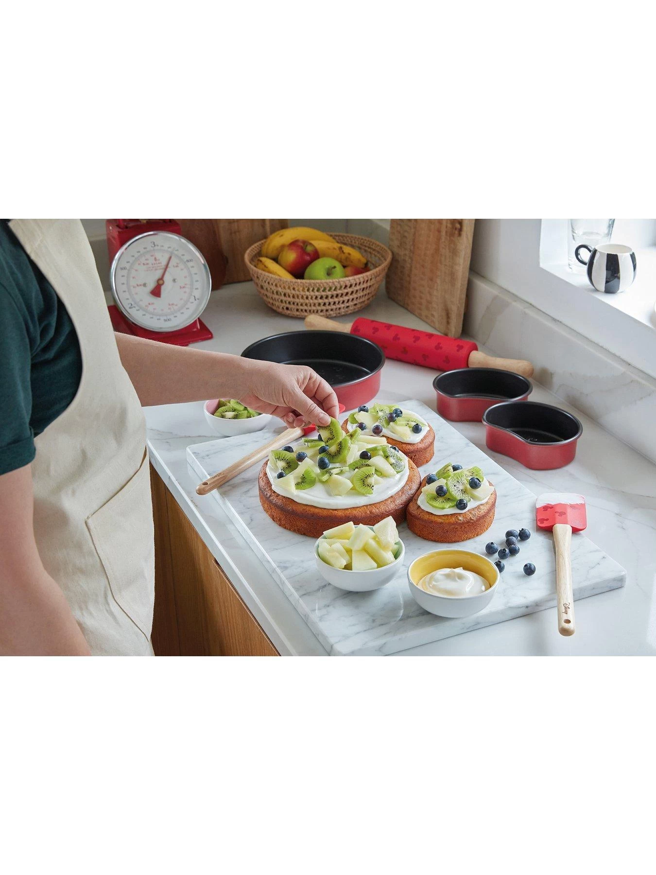 Prestige Disney Bake With Mickey Mouse 3 Piece Non Stick Mickey Head Cake Tins - Red & Black 9 Prestige Disney Bake With Mickey Mouse 3 Piece Non Stick Mickey Head Cake Tins - Red & Black - Image 7