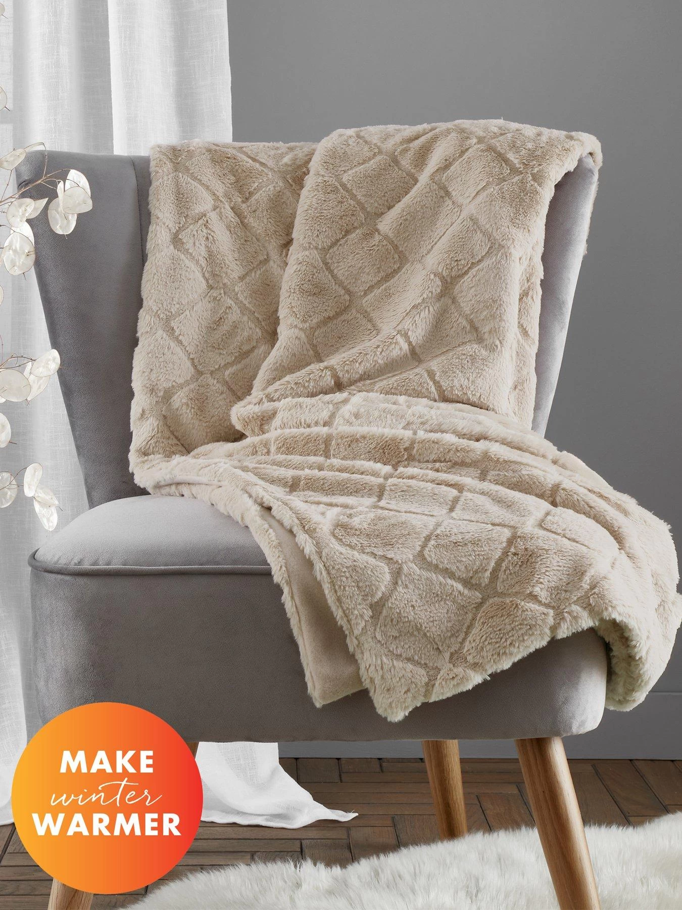 Catherine Lansfield Cosy Diamond Soft Throw - Natural 3 Catherine Lansfield Cosy Diamond Soft Throw - Natural