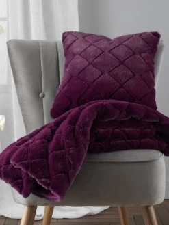 Catherine Lansfield Cosy Diamond Soft Throw - Plum 10 Catherine Lansfield Cosy Diamond Soft Throw - Plum -Home Comprehensive VMRQP SQ4 0000000026 PLUM SLd