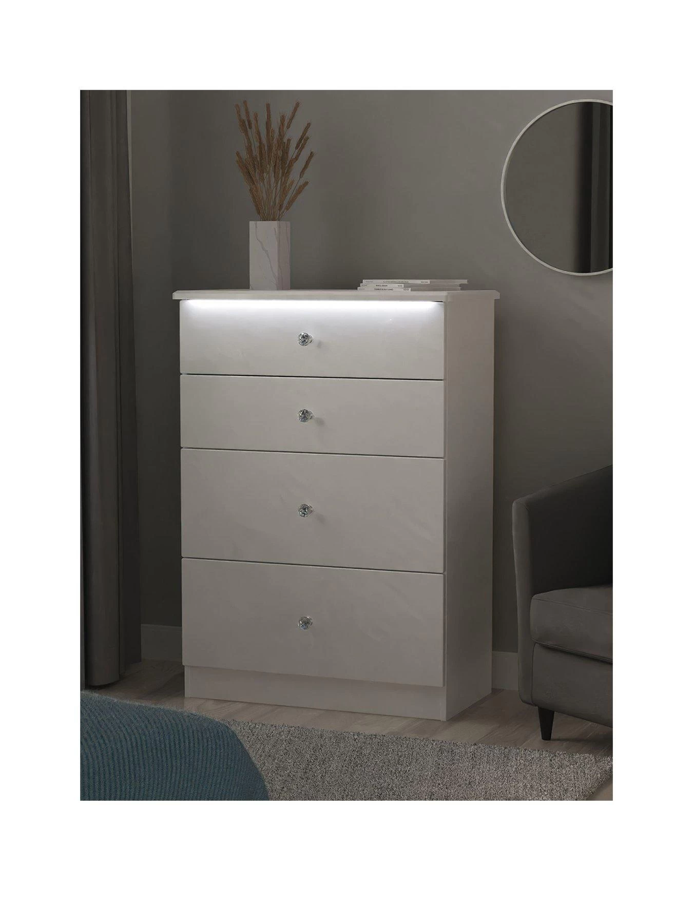 SWIFT Lumiere Ready Assembled 4 Drawer Deep Chest With Led Lights 3 SWIFT Lumiere Ready Assembled 4 Drawer Deep Chest With Led Lights