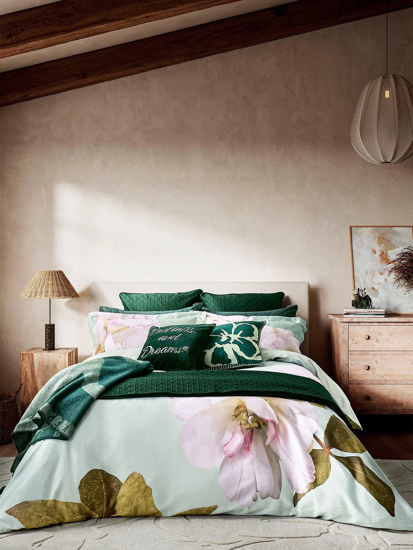Ted Baker Gardenia 100% Cotton Sateen Duvet Cover Set 3 Ted Baker Gardenia 100% Cotton Sateen Duvet Cover Set