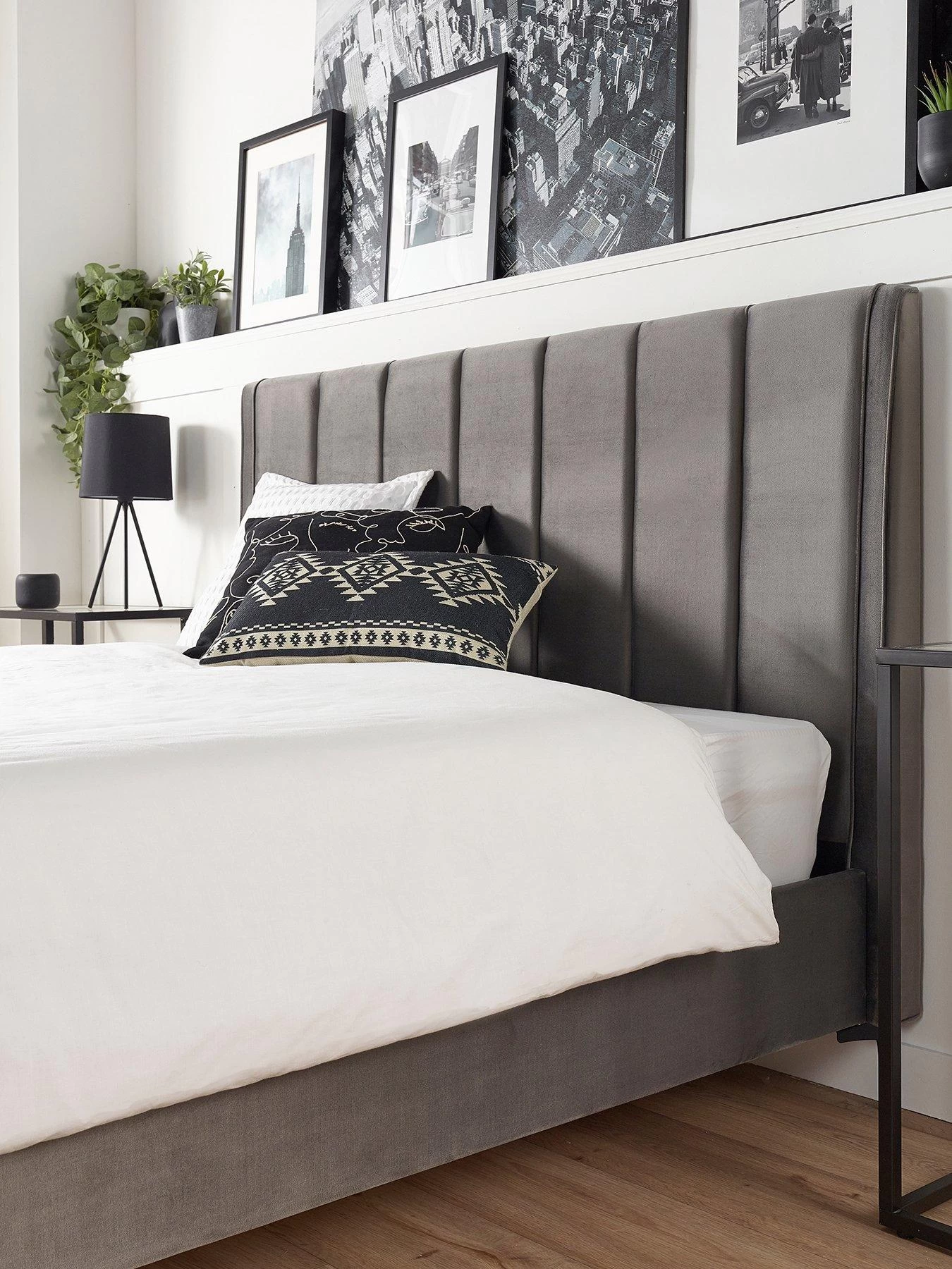 Aspire Phoebe Footend Velvet King Bed 5 Aspire Phoebe Footend Velvet King Bed - Image 3