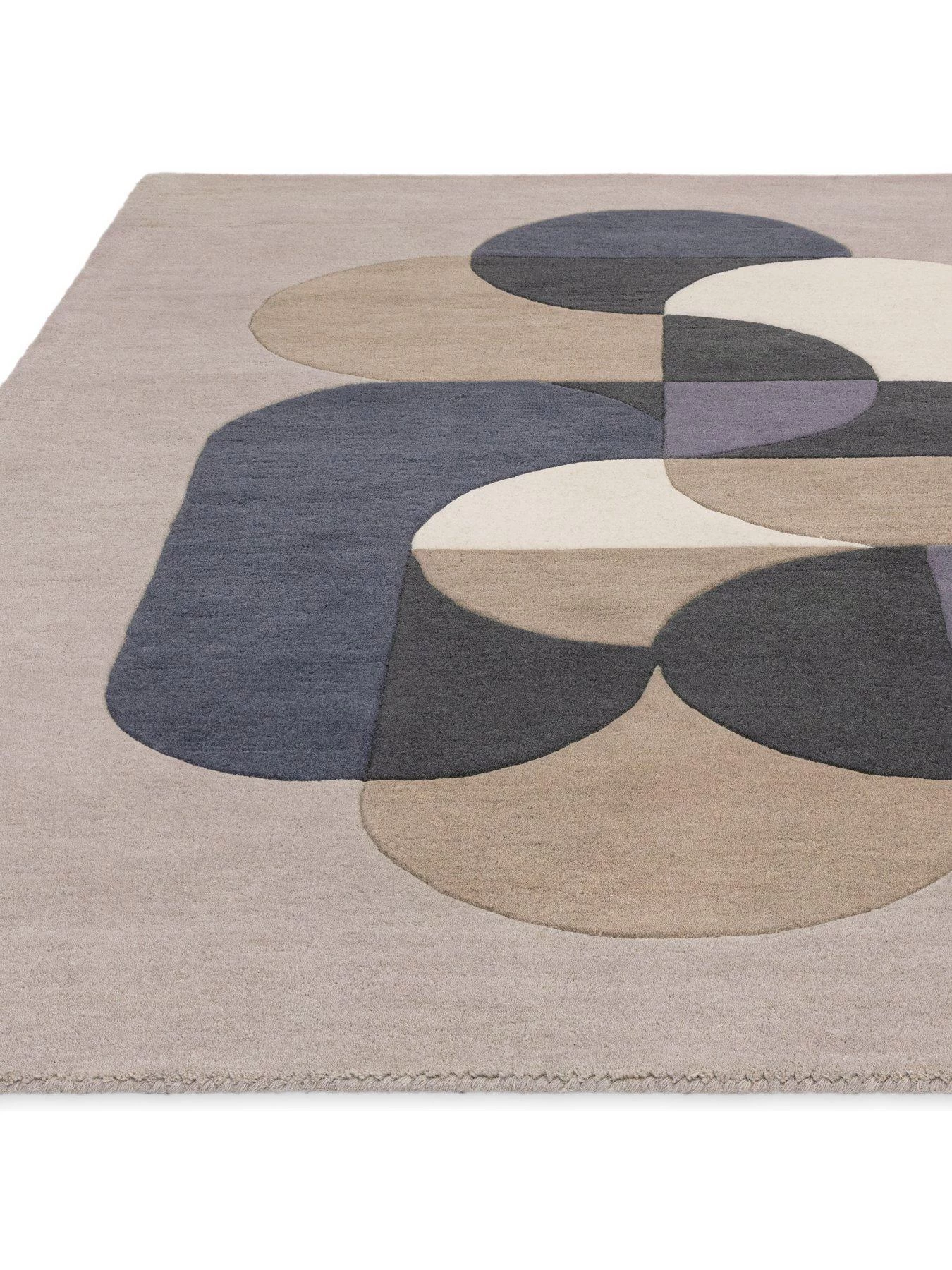 Asiatic Matrix Statement Grey Rug 5 Asiatic Matrix Statement Grey Rug - Image 3